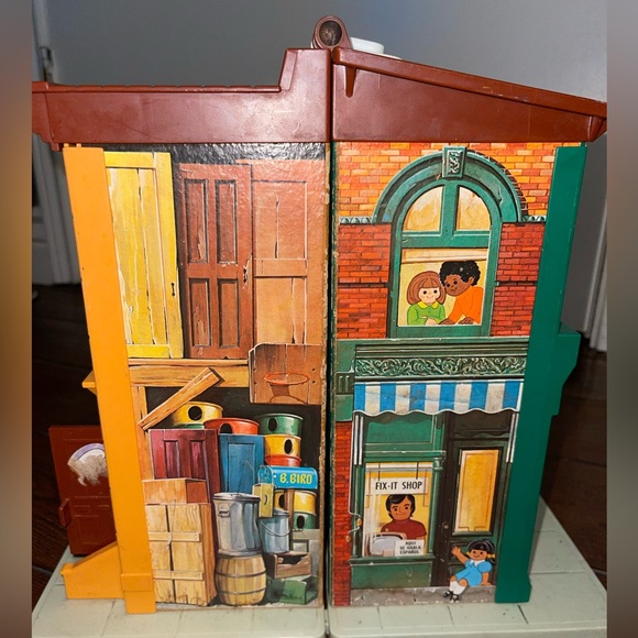 Fisher Price Sesame Street Playhouse - Picture 11 of 13